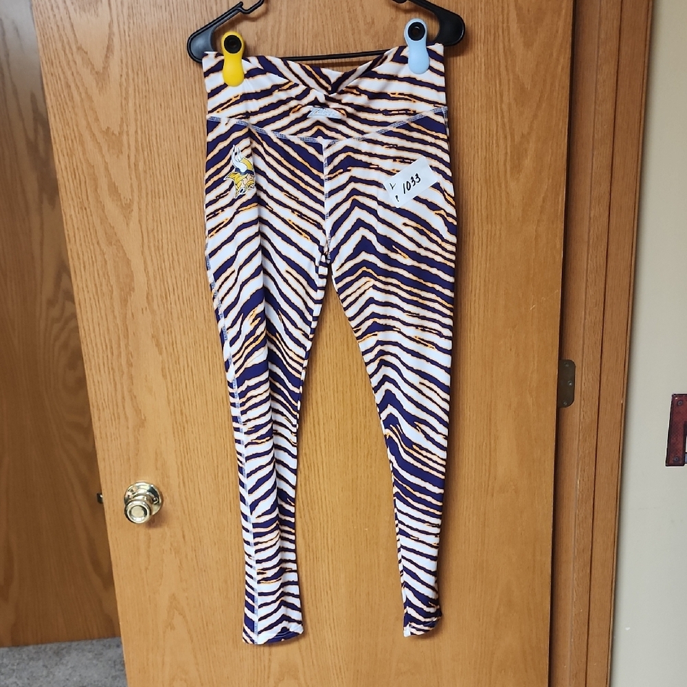 Minnasota Viking Leggings womens large great condition number 1033
